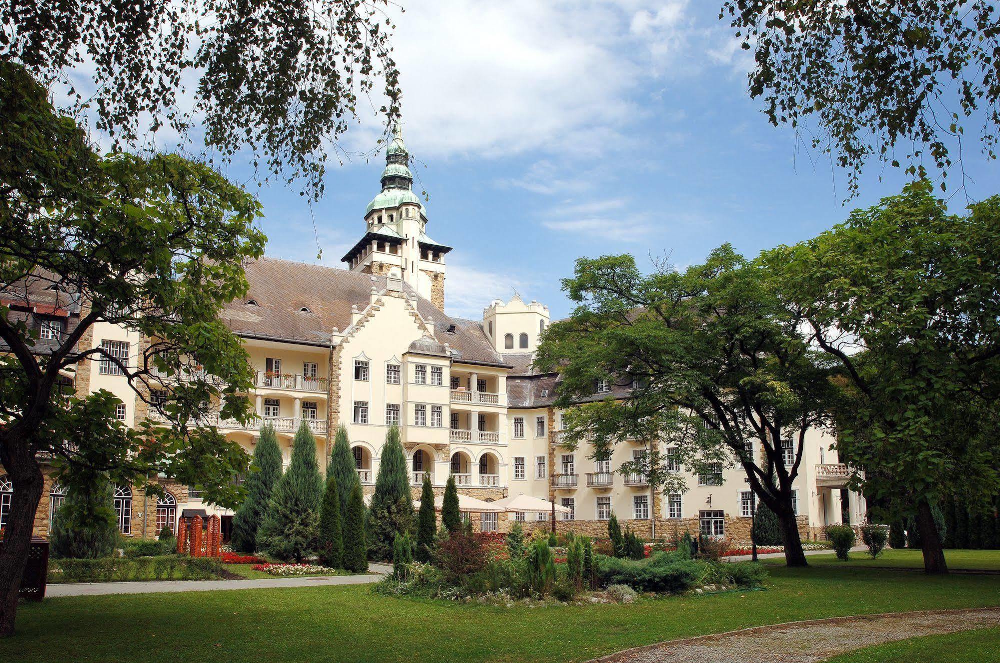 Hotel Palota Lillafüred Екстериор снимка